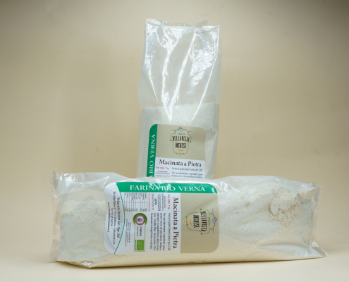 Farina di grani antichi bio Farina di grani antichi bio